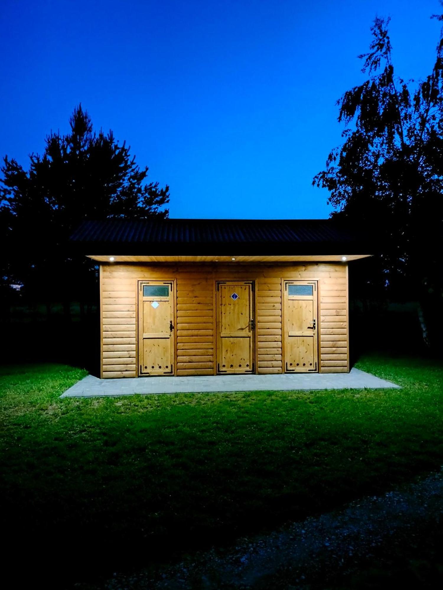 Lesne Zacisze-Pole Namiotowe Hotel Pisklaki Exterior photo
